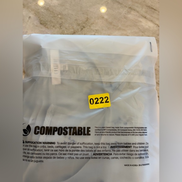 Fun2Fun Light Blue Floral Blouse Large NWOT Flutter Sleeve Rayon Blend - Picture 12 of 12